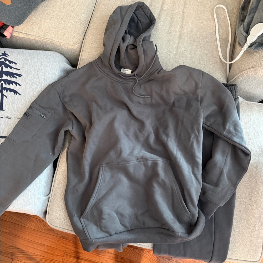 Comfort Airplane Mode Travel Sweatpants and Hoodie in Steel Grey - Picture 3 of 10